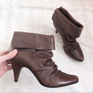 STEVE MADDEN Aplegate Brown Leather Heeled Booties